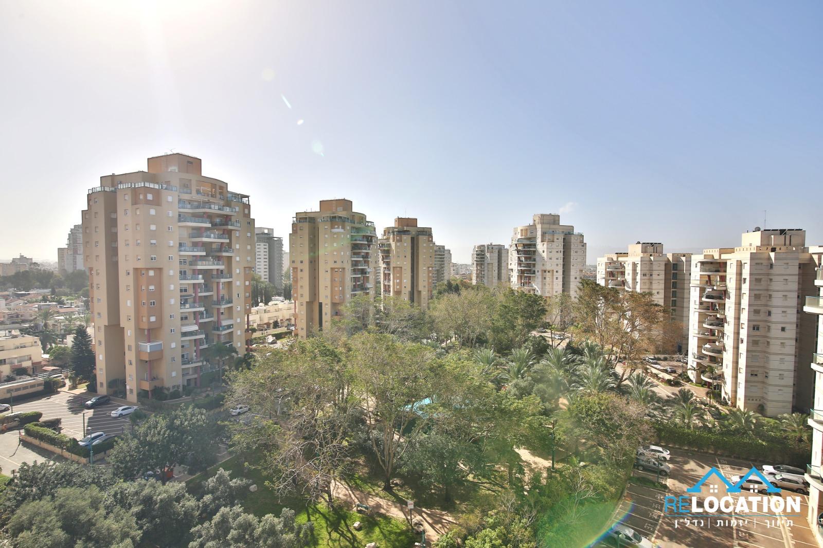 להשכרה 3 חדשים עם מרפסת בפסגות ים המבוקשת